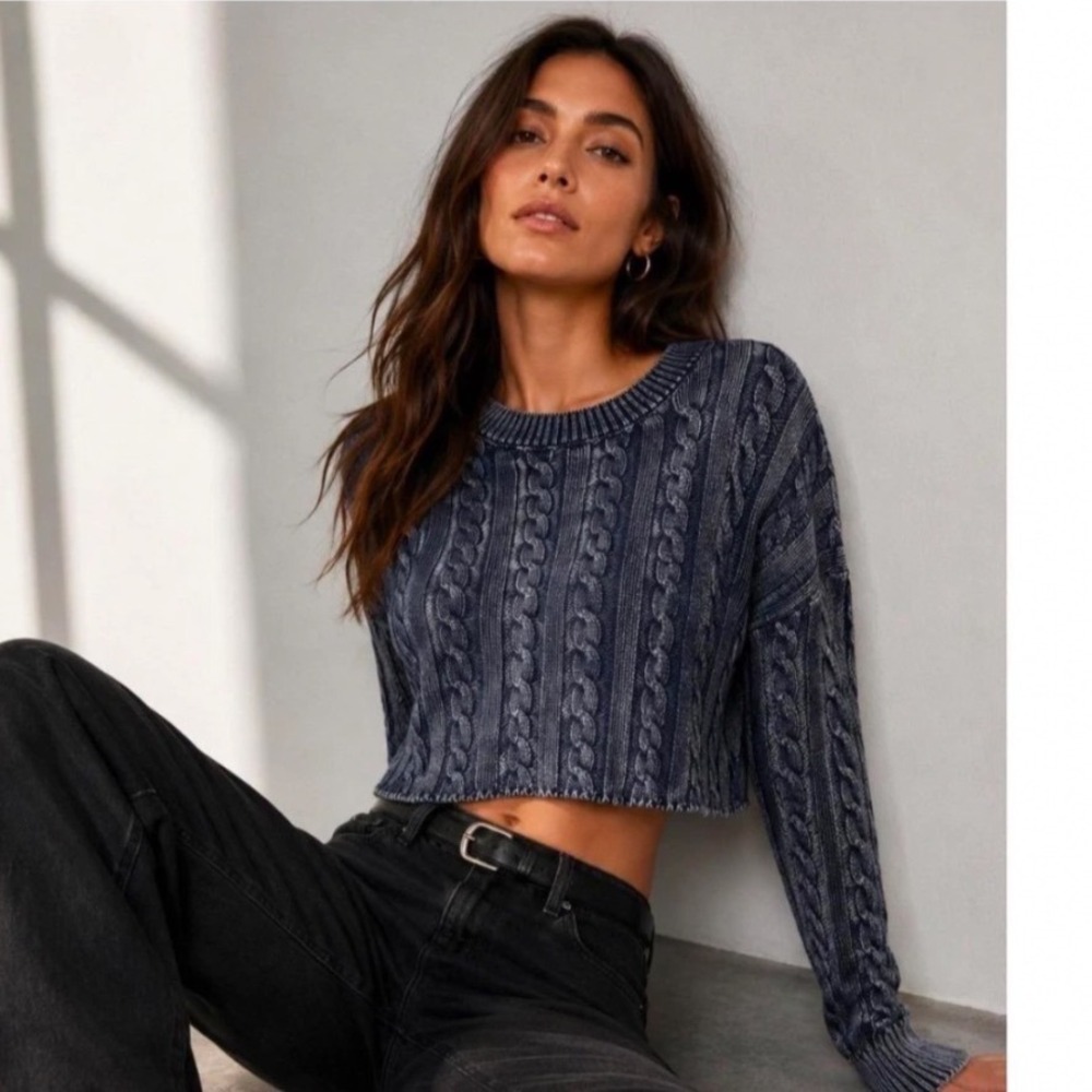 Aerie Blue Acid Wash Cable Knit Cropped Sweater Womens Size Medium Cotton